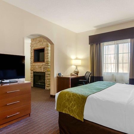 Comfort Suites Stevensville - St Joseph Exteriör bild