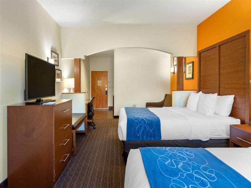 Comfort Suites Stevensville - St Joseph Exteriör bild