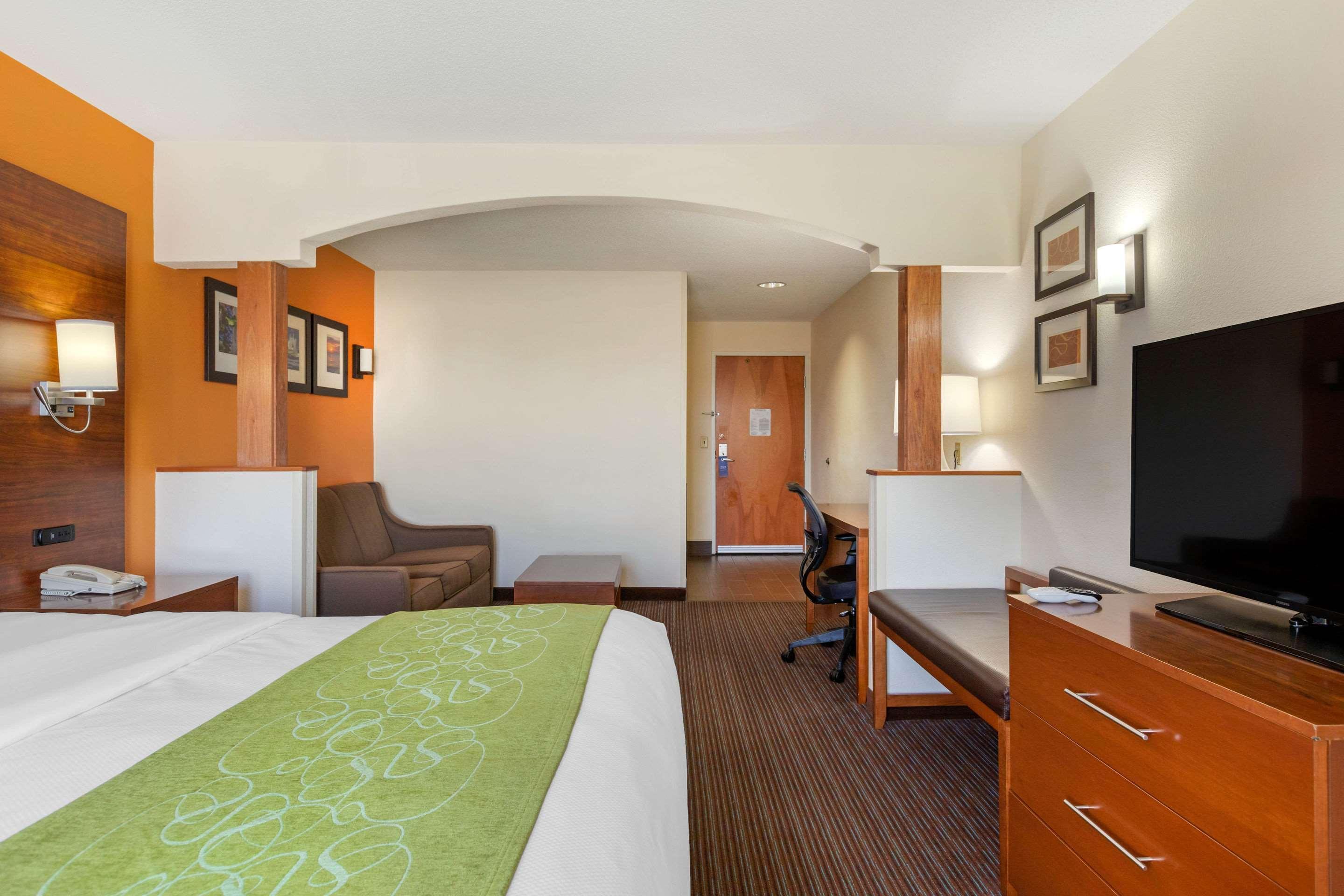 Comfort Suites Stevensville - St Joseph Exteriör bild