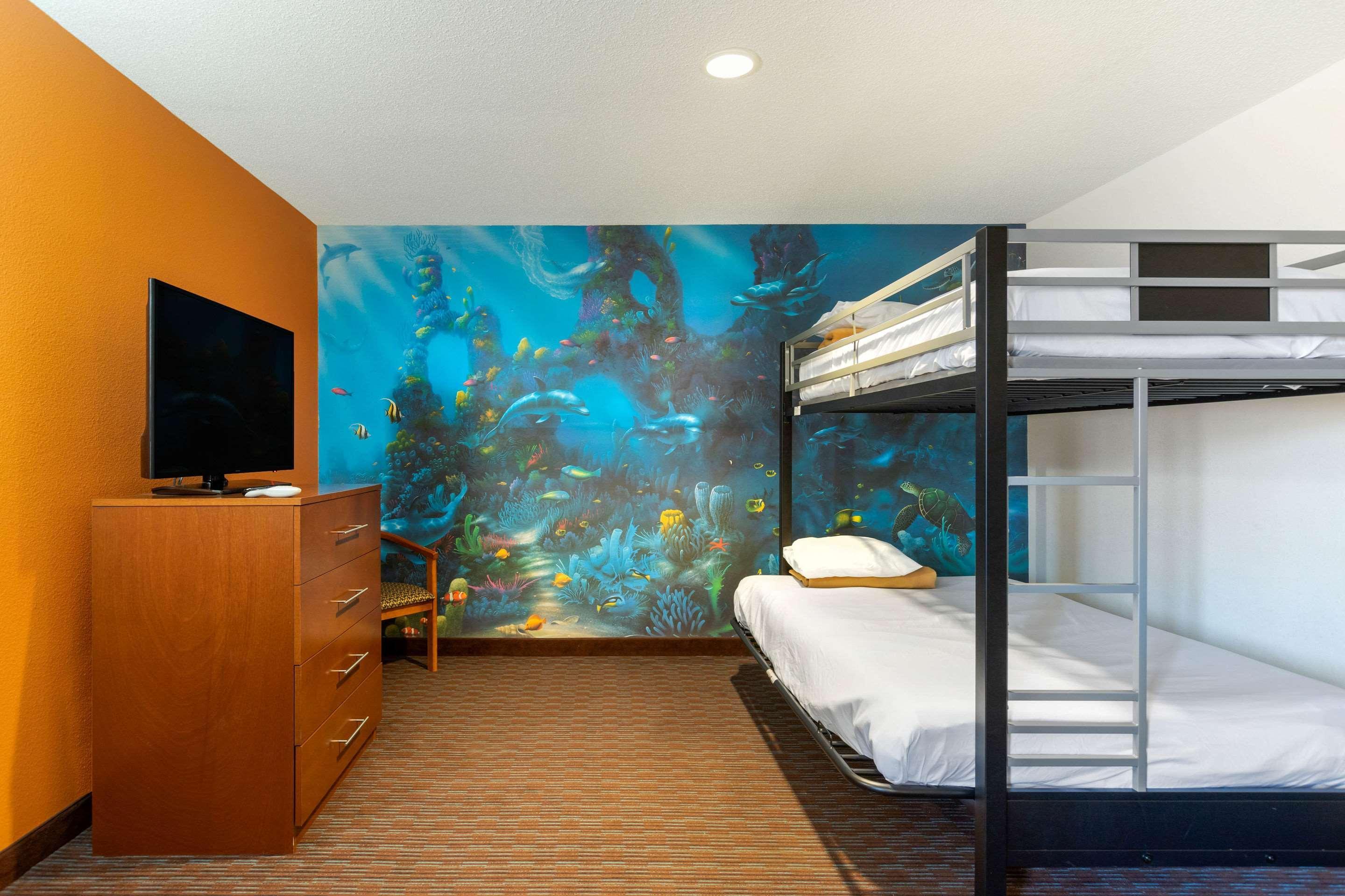 Comfort Suites Stevensville - St Joseph Exteriör bild