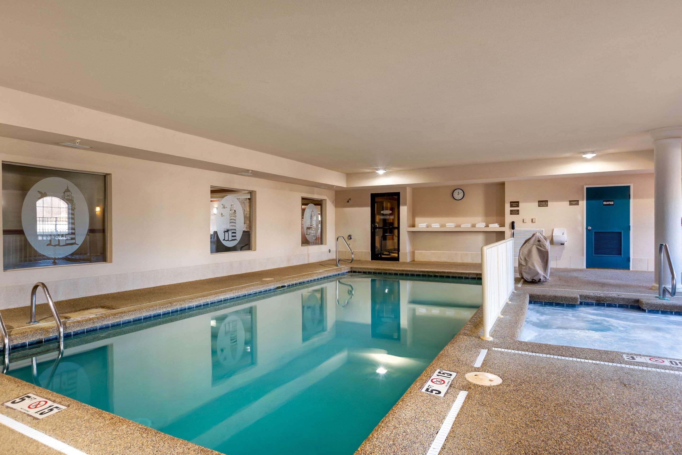 Comfort Suites Stevensville - St Joseph Exteriör bild
